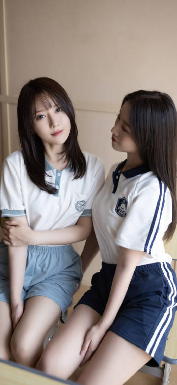 校园清纯美女闺蜜手机壁纸